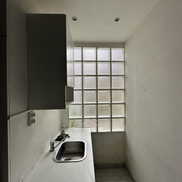 025EB17B-B492-49C4-B087-EED3C7C0BFDF